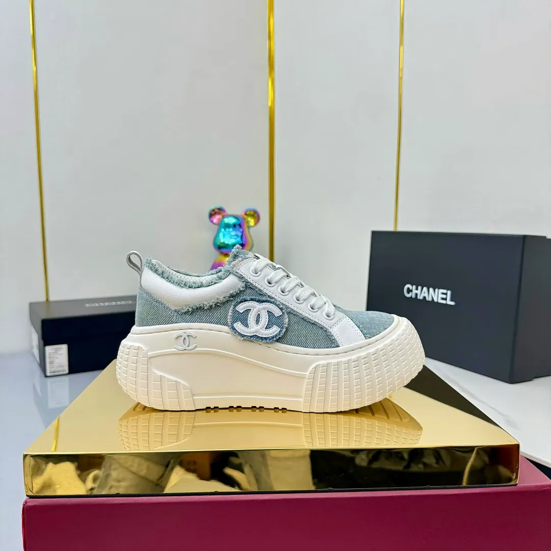 👟👟Ex-factory price 640👟👟 Chanel bread shoes ~ original calfskin panda shoes Chanel 25C latest hot style panda black and white sports shoes casual sneakers Xiaoxiang hot item classic black and white panda color coco girls must pay Fabric: original custom mixed sheepskin lining: original imported breathable mesh lining outsole: Original molded rubber + TPU combination Size: Women's 35-41 Buy now👉